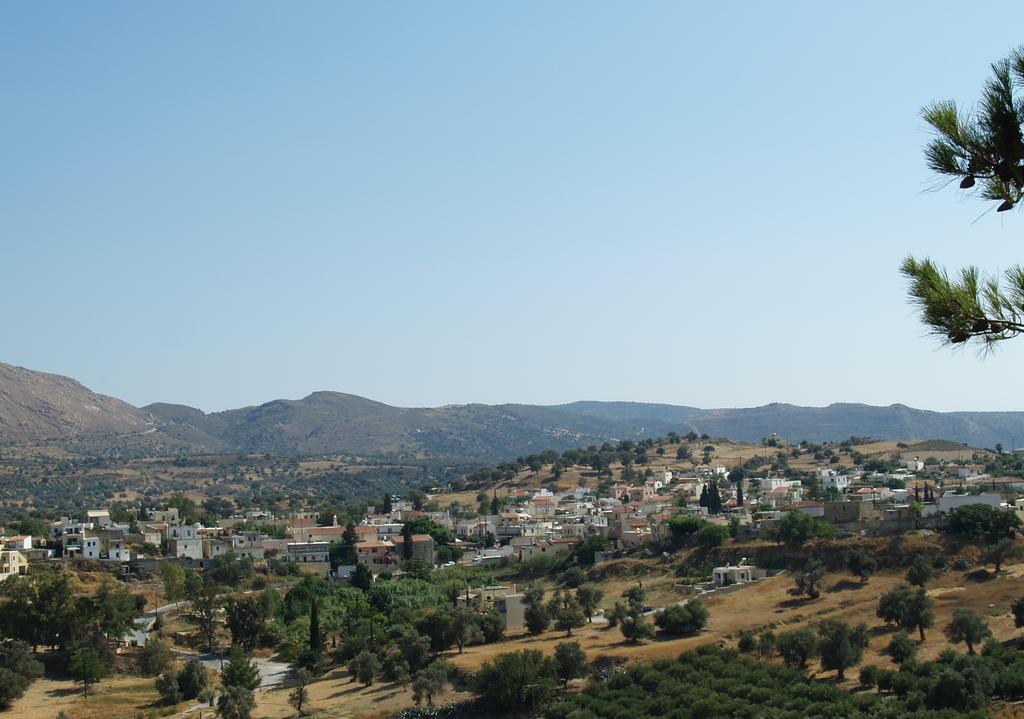 Agapi Holiday House Sivas Bagian luar foto