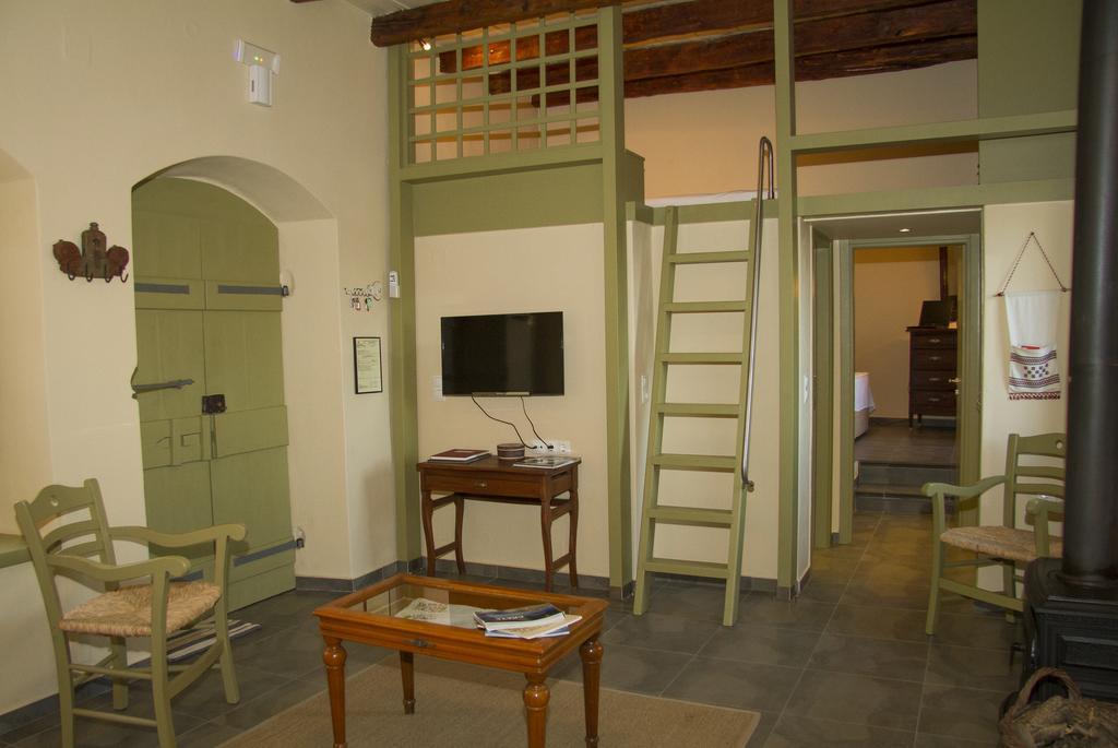 Agapi Holiday House Sivas Bagian luar foto