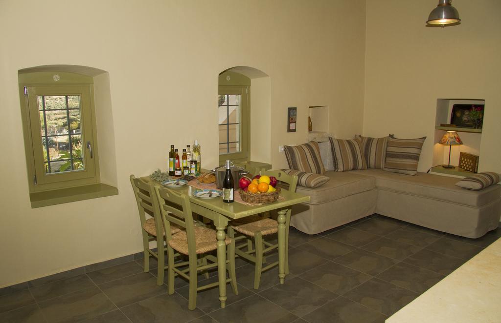 Agapi Holiday House Sivas Bagian luar foto
