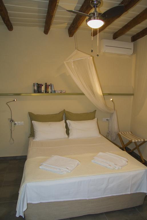 Agapi Holiday House Sivas Bagian luar foto