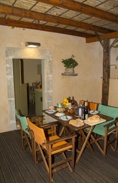 Agapi Holiday House Sivas Bagian luar foto